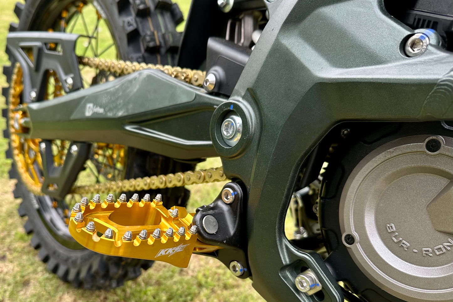 KKE Footpegs Billet Foot Rest For Surron Ultra Bee 2023-2024