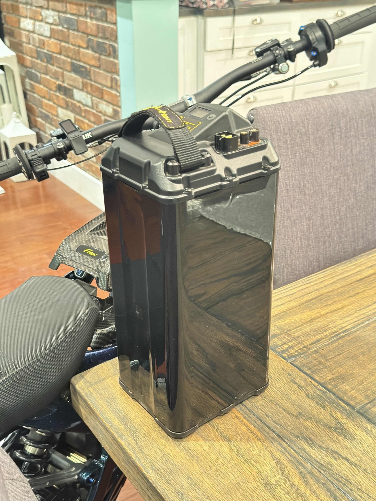 E - Bike "invisible" Vantablack Battery Wrap