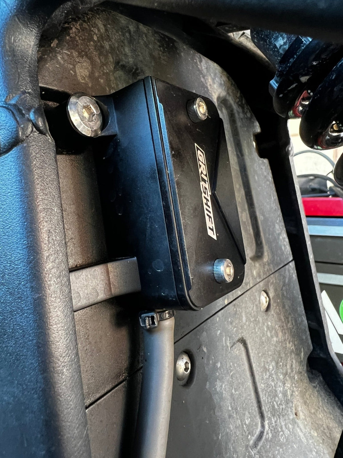 Heavy Hitter Gearbox Breather Kit W/Fluid Reservoir view 3