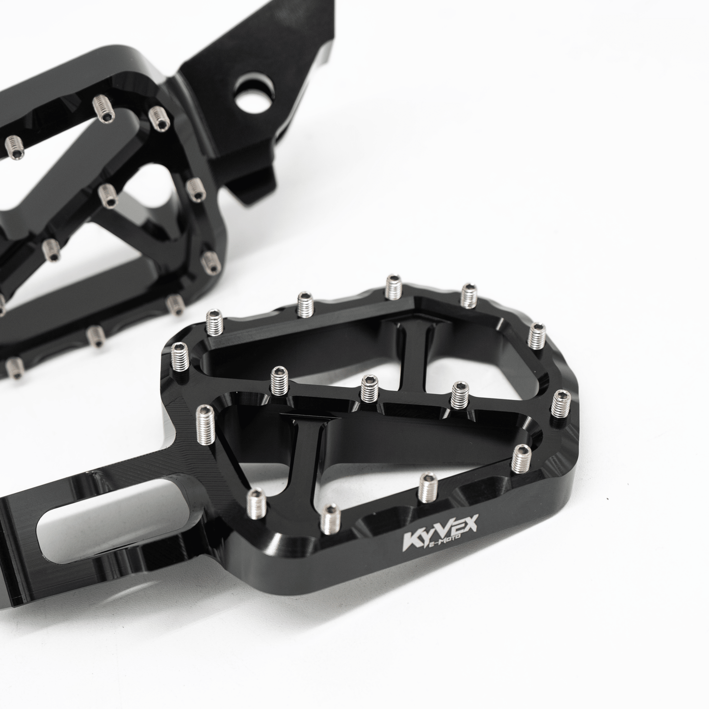 KyVex Billet Wide Foot Pegs - Ultra Bee Compatible