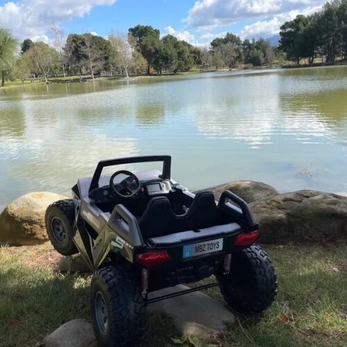24V Clash Ride-On Giant Buggy Razor Big UTV Rubber Twin Seat ATV Can-Am Off-Road Vehicle