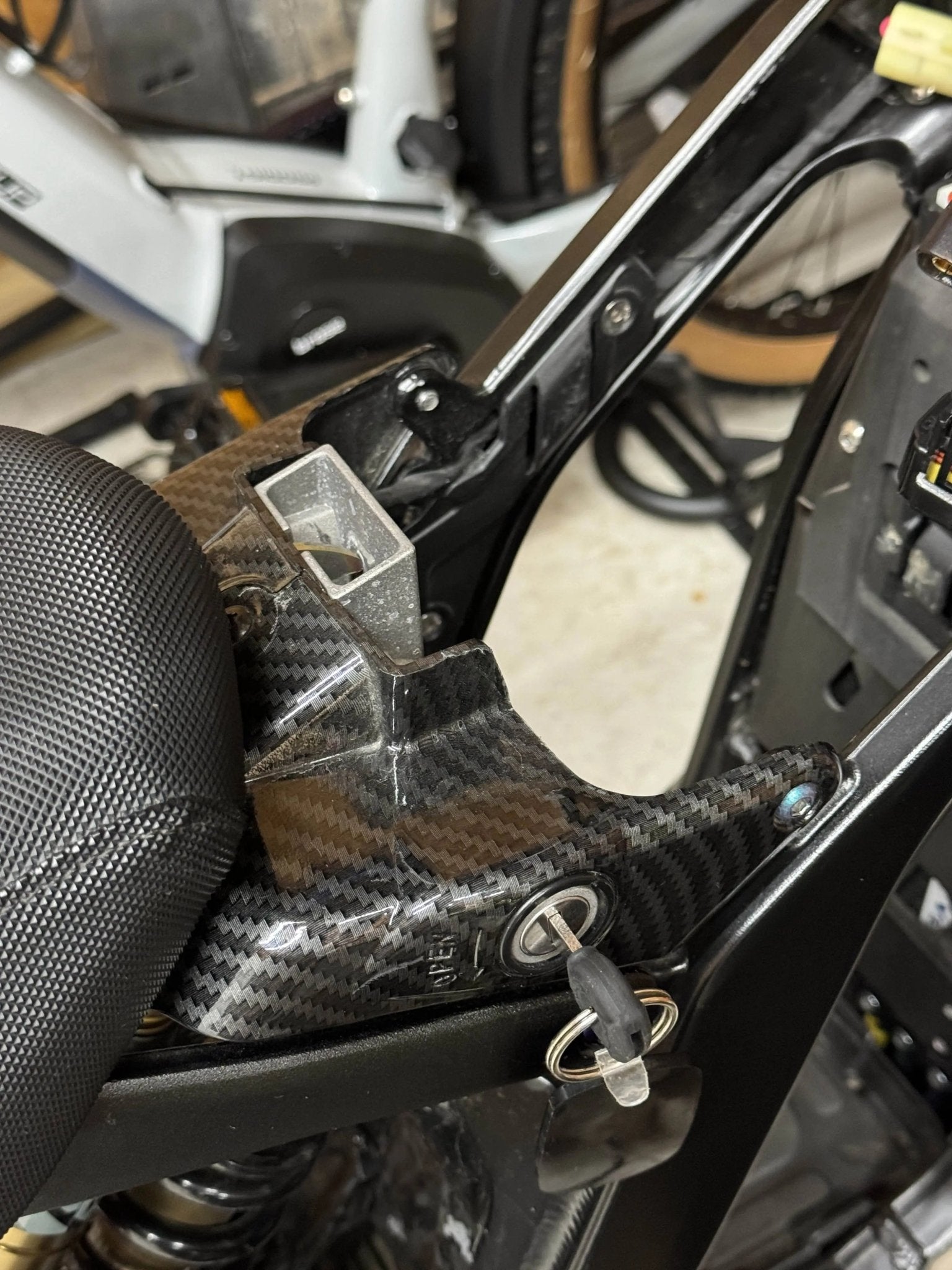 Surron LBX Carbon Fiber Wrap Kit — MXwraps – Titanium Surron