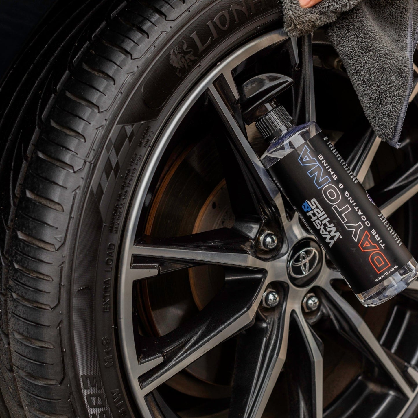 WASH&WHIPS 3 - Step Car Care System