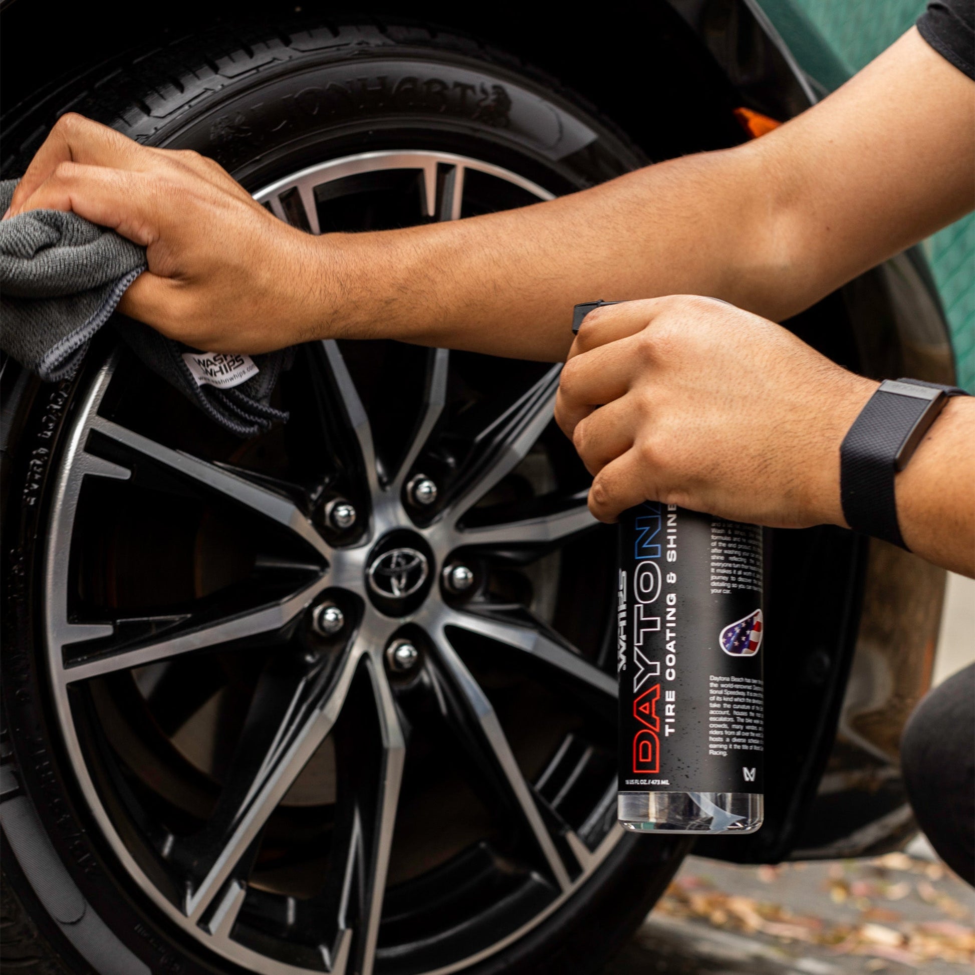 WASH&WHIPS Quick Detailing Pro Kit for Auto Detailing - 16 - Piece Complete Car Care Set